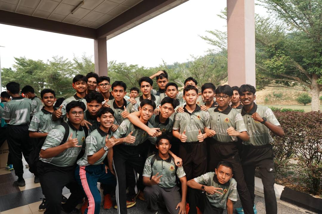 Sekumpulan pelajar MRSM